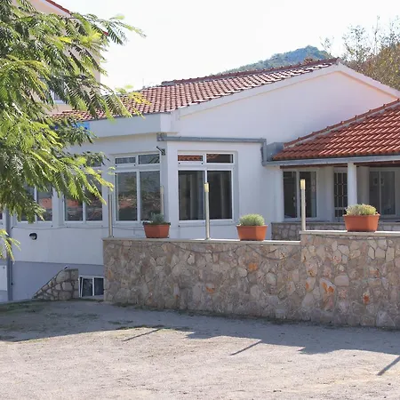 Studio 3248i